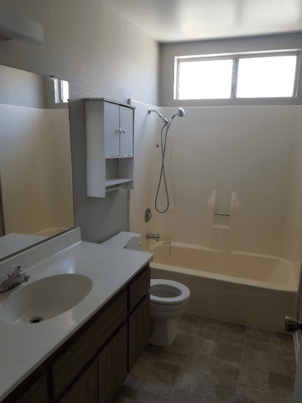 Hemet Apartment: 43730 C St