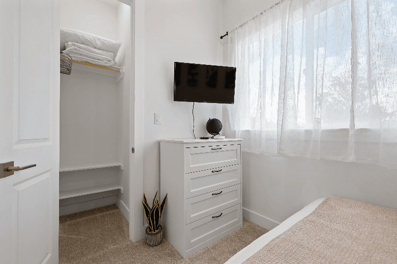 Houston House: 639 W 16th St