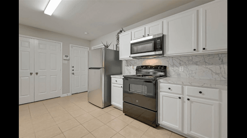 Hempstead Townhome: 23326 High Point St