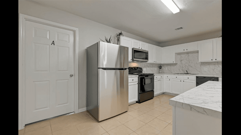 Hempstead Townhome: 23326 High Point St