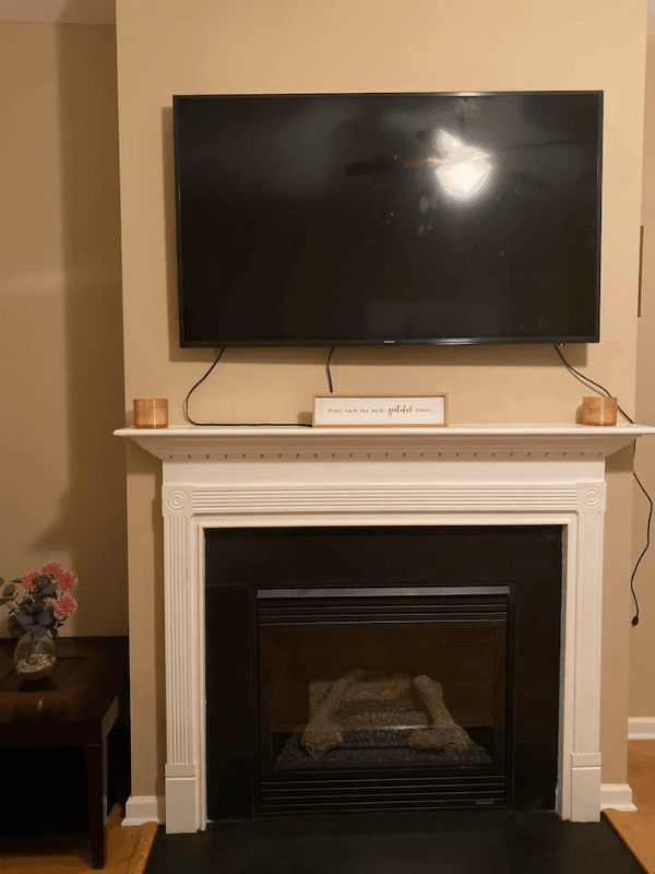 Columbia House: 213 Windsor Trace Dr
