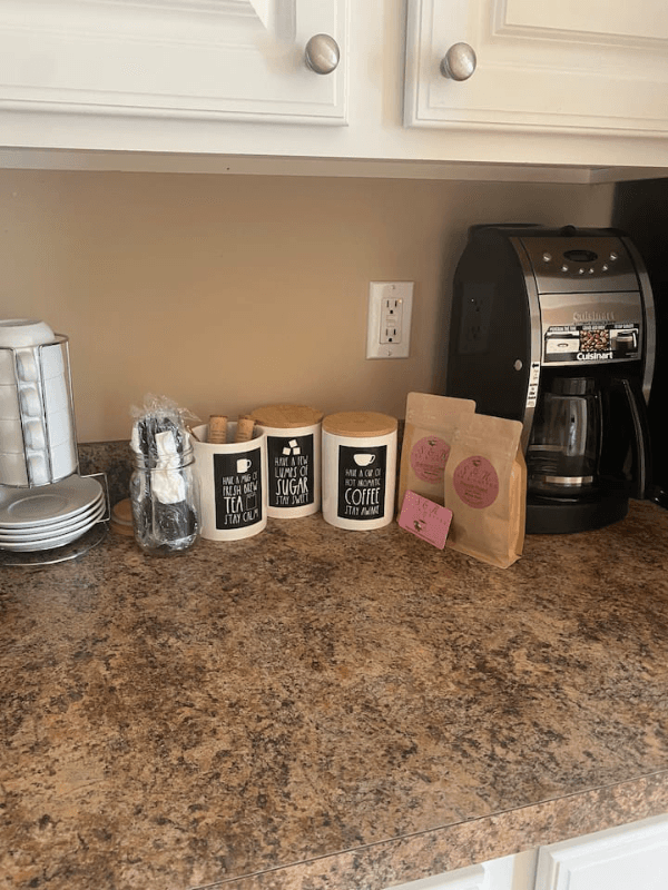 Columbia House: 213 Windsor Trace Dr