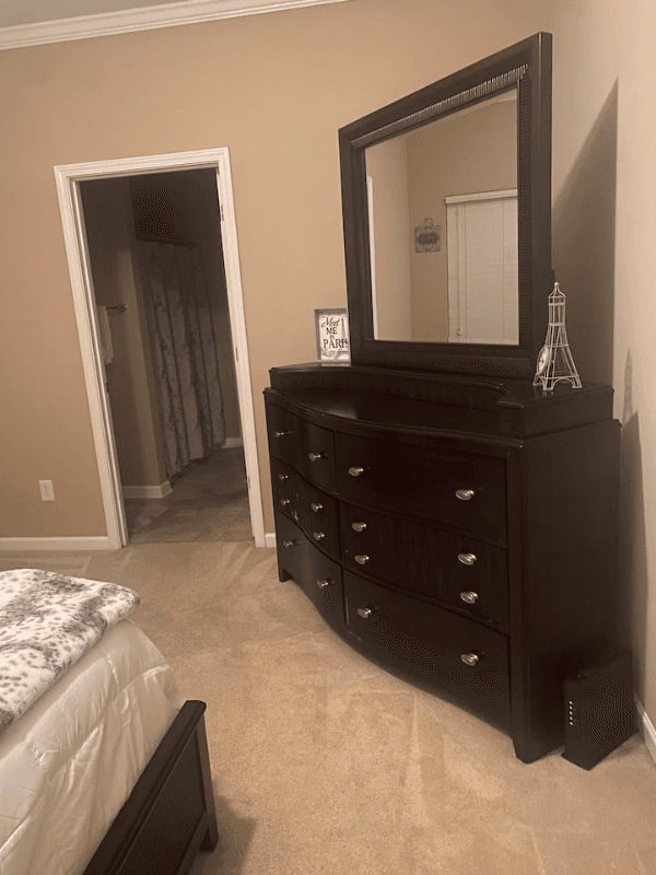 Columbia House: 213 Windsor Trace Dr