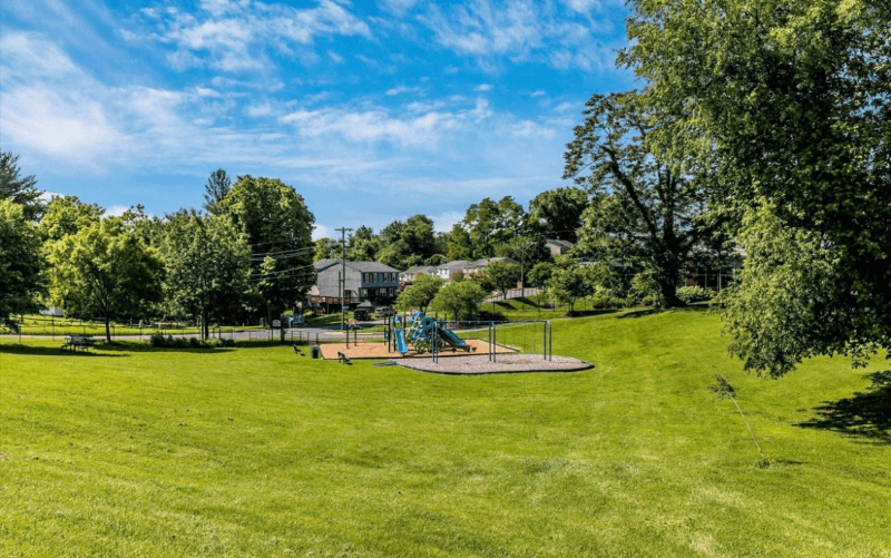 Brunswick House: 1042 Orndorff Ct