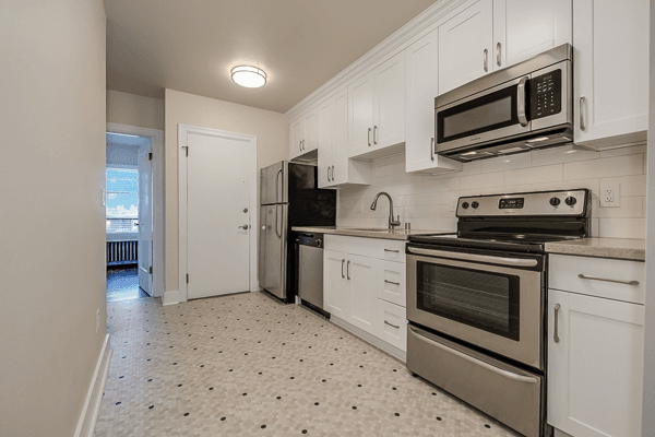 Seattle Apartment: 5026 22nd Ave NE