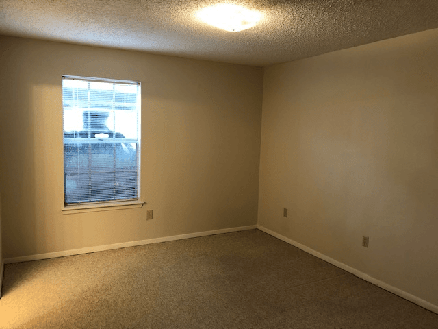 Baton Rouge House: 9851 Jefferson Hwy
