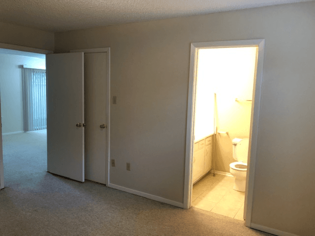 Baton Rouge House: 9851 Jefferson Hwy