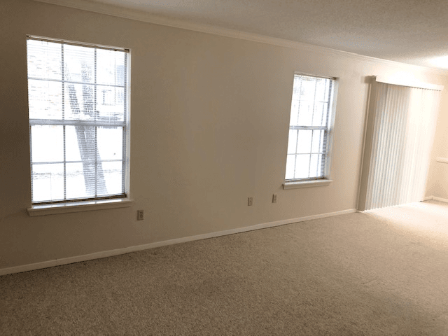 Baton Rouge House: 9851 Jefferson Hwy