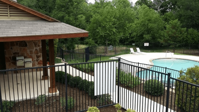 Little Elm House: 508 Highmoor Ct
