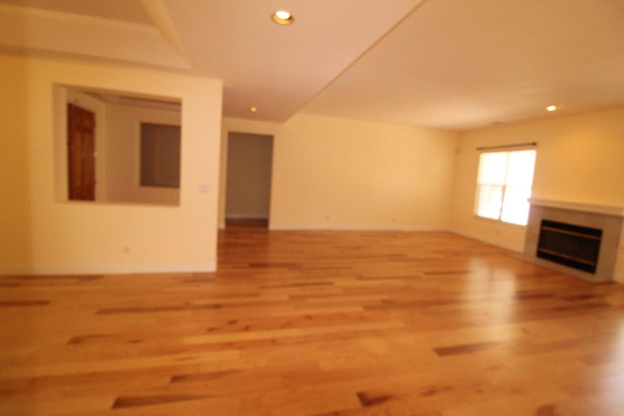 Clayton House: 101 Forest Hill Dr