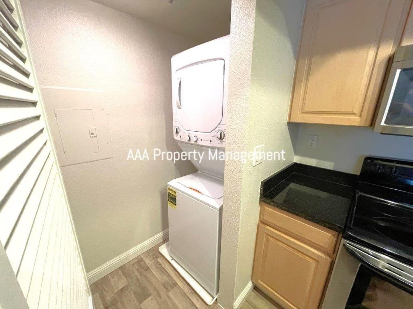 Walnut Creek Condo: 2530 Oak Rd Unit #204