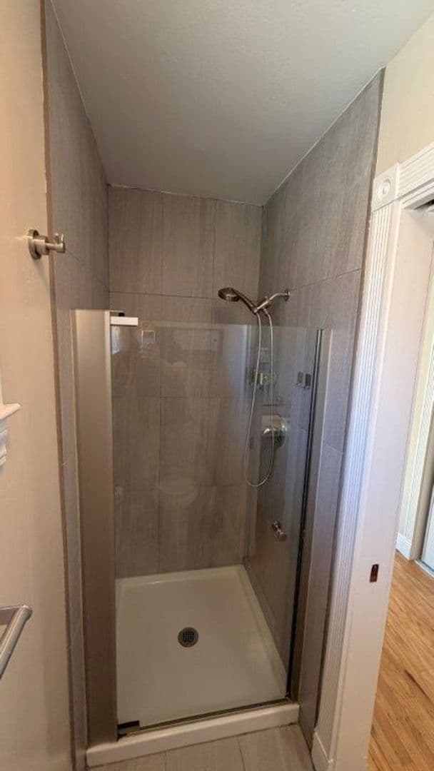 Martinez House: 1149 Paradise Drive Unit A