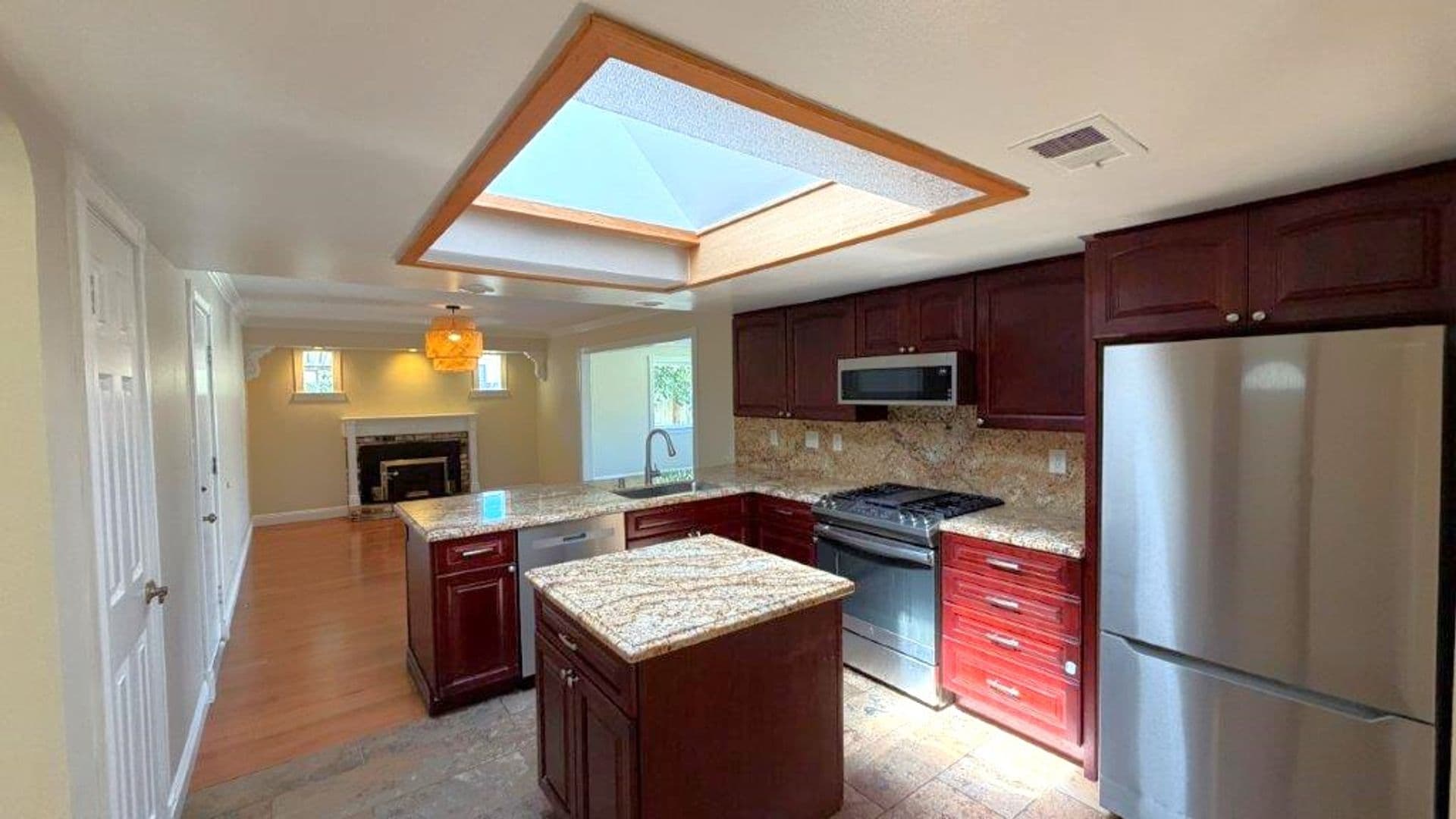 Martinez House: 1149 Paradise Drive Unit A