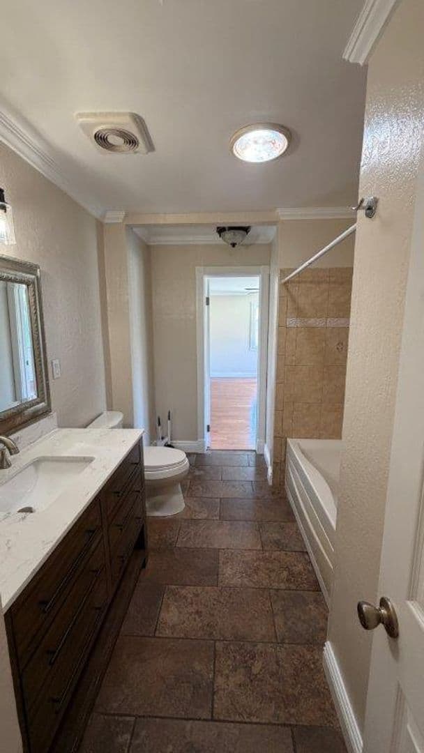 Martinez House: 1149 Paradise Drive Unit A