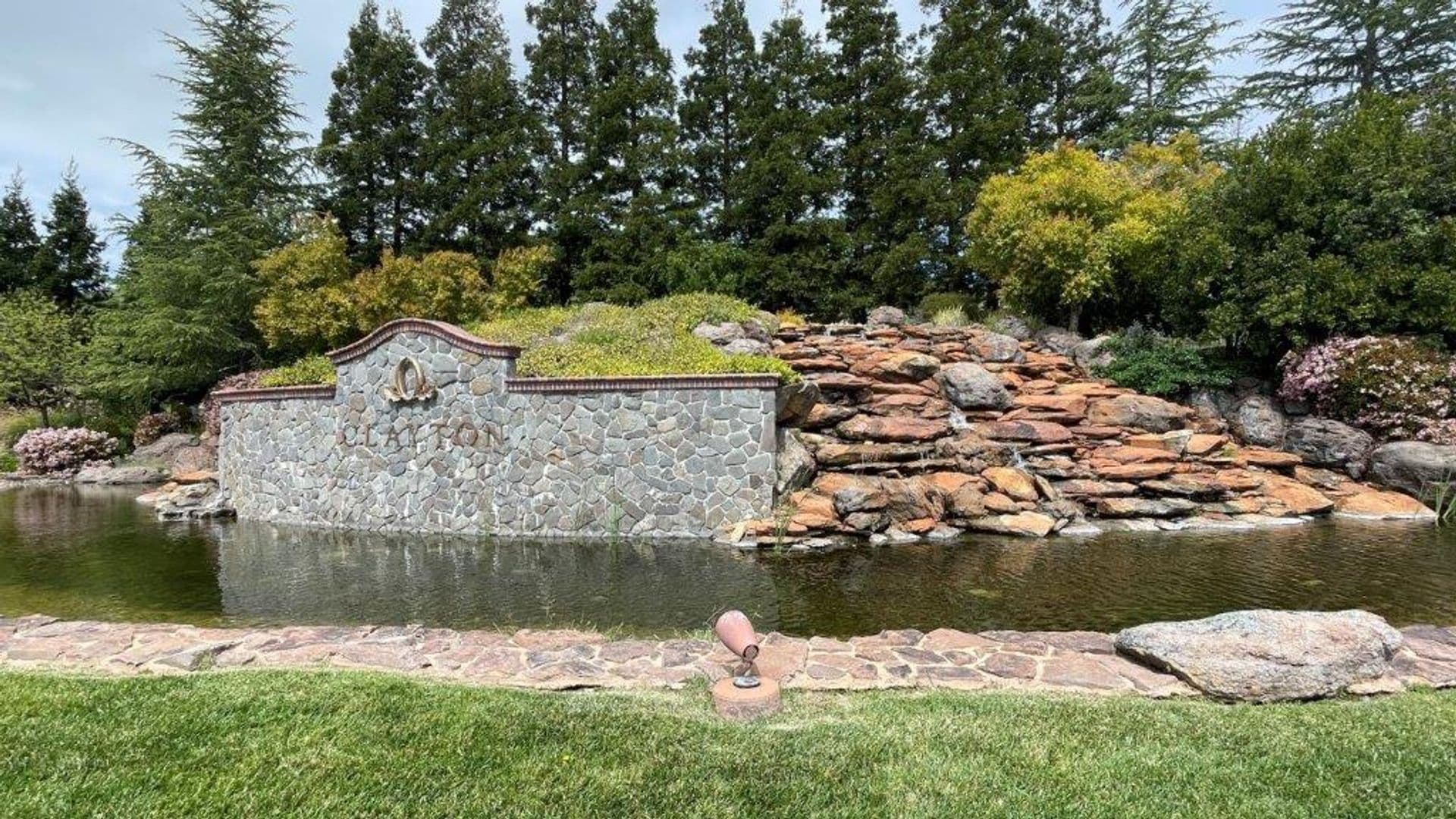 Clayton House: 554 Mt. Dell Drive