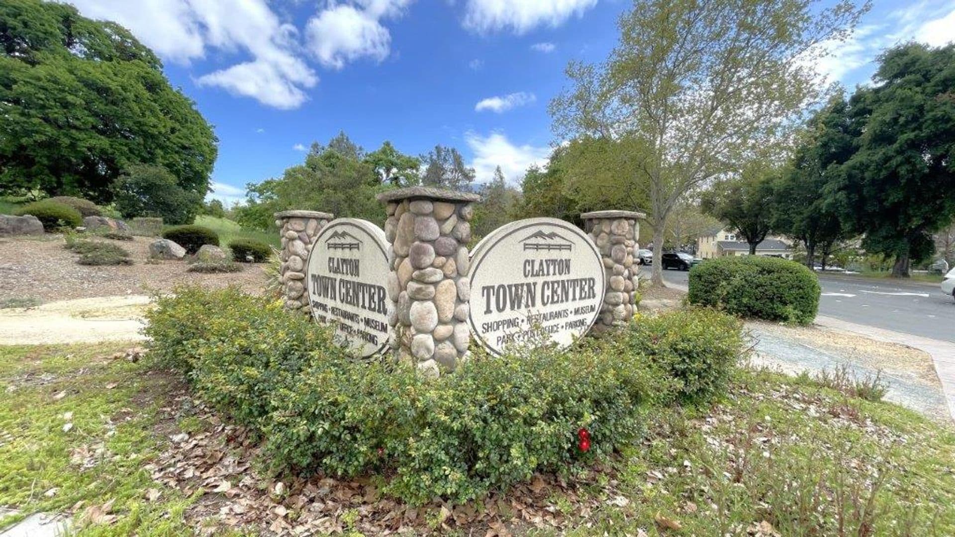 Clayton House: 554 Mt. Dell Drive