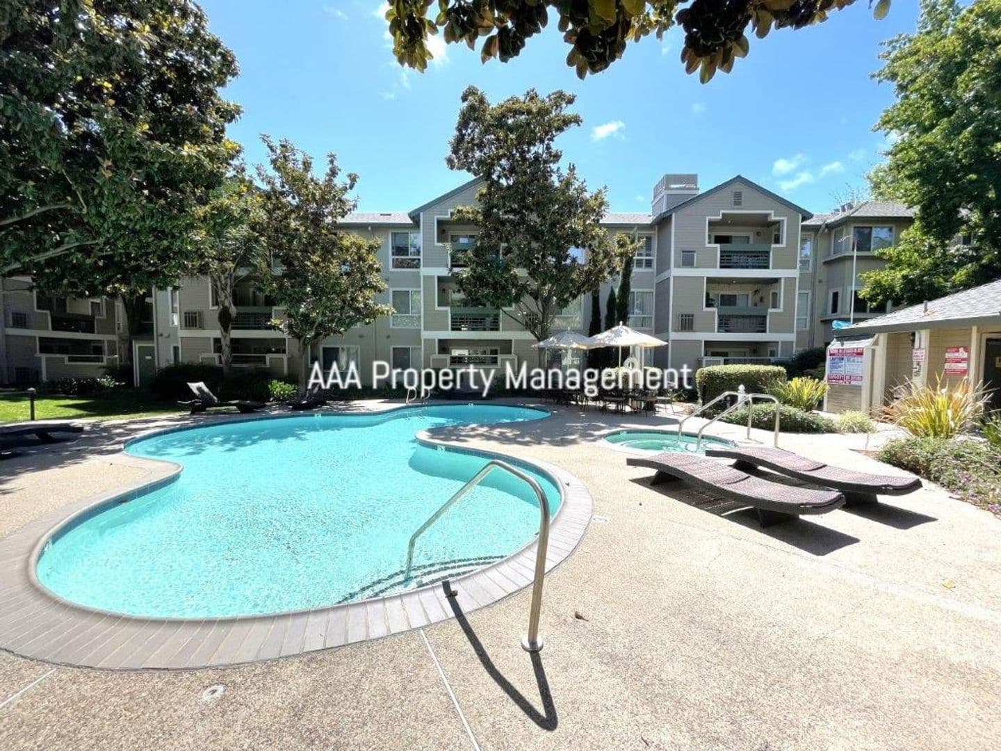 Walnut Creek Condo: 2530 Oak Rd Unit #204