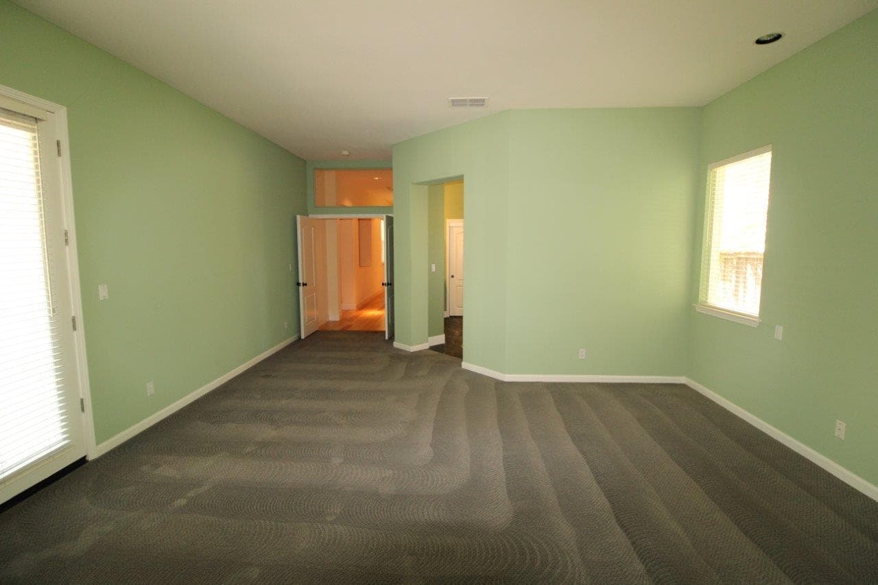 Clayton House: 101 Forest Hill Dr