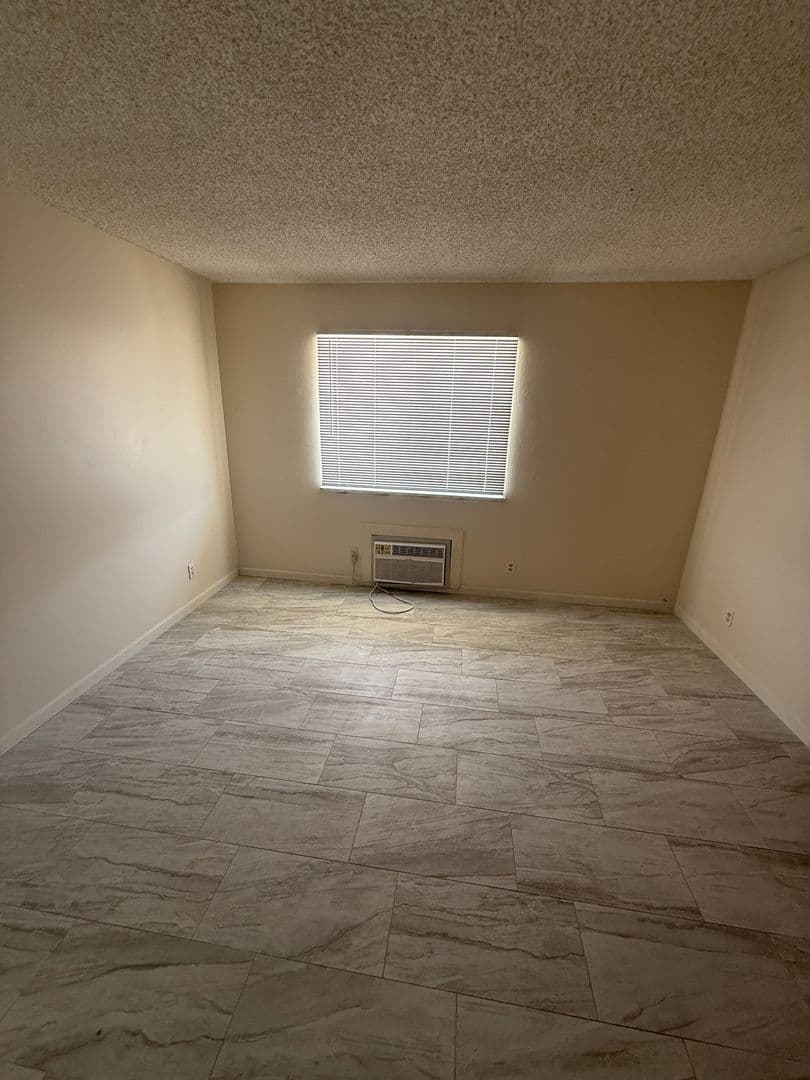 Desert Hot Springs Multiplex: 13704-13728 Avenida Hermosa