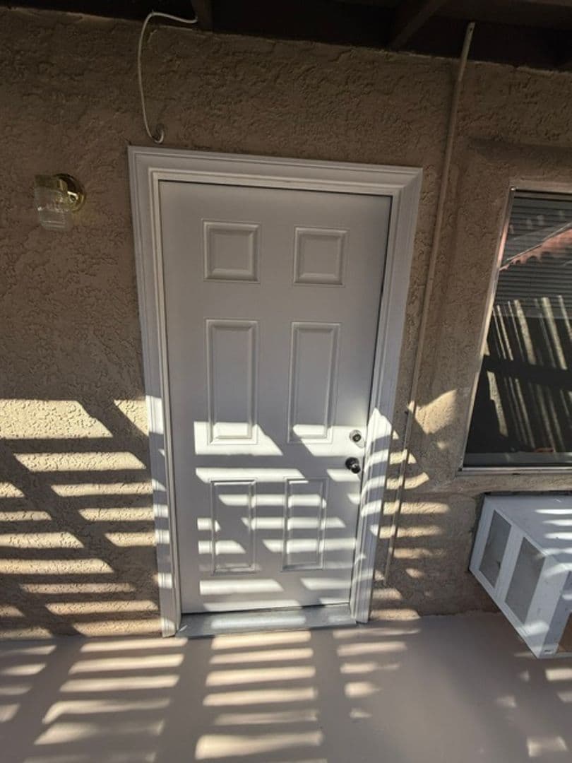 Desert Hot Springs Apartment: 66785 8th Street