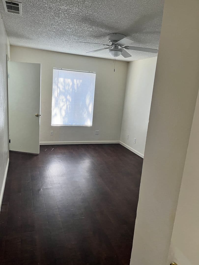 Desert Hot Springs Apartment: 10592 Sunset Avenue