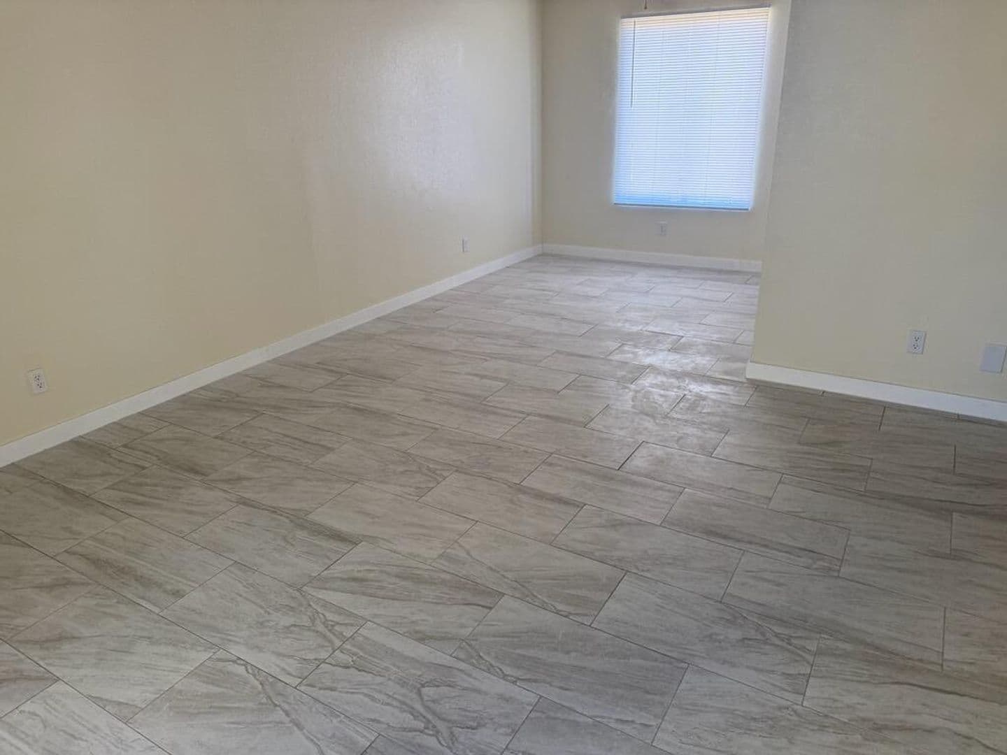 Desert Hot Springs Apartment: 10592 Sunset Avenue