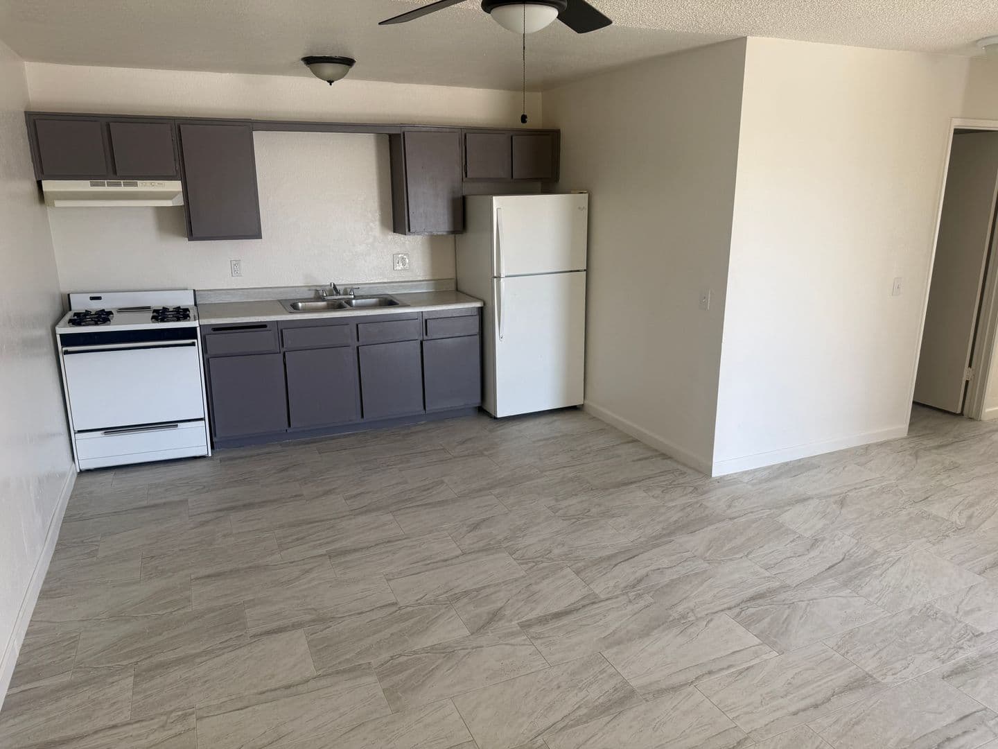 Desert Hot Springs Apartment: 66785 8th Street