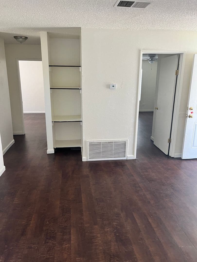 Desert Hot Springs Apartment: 10592 Sunset Avenue