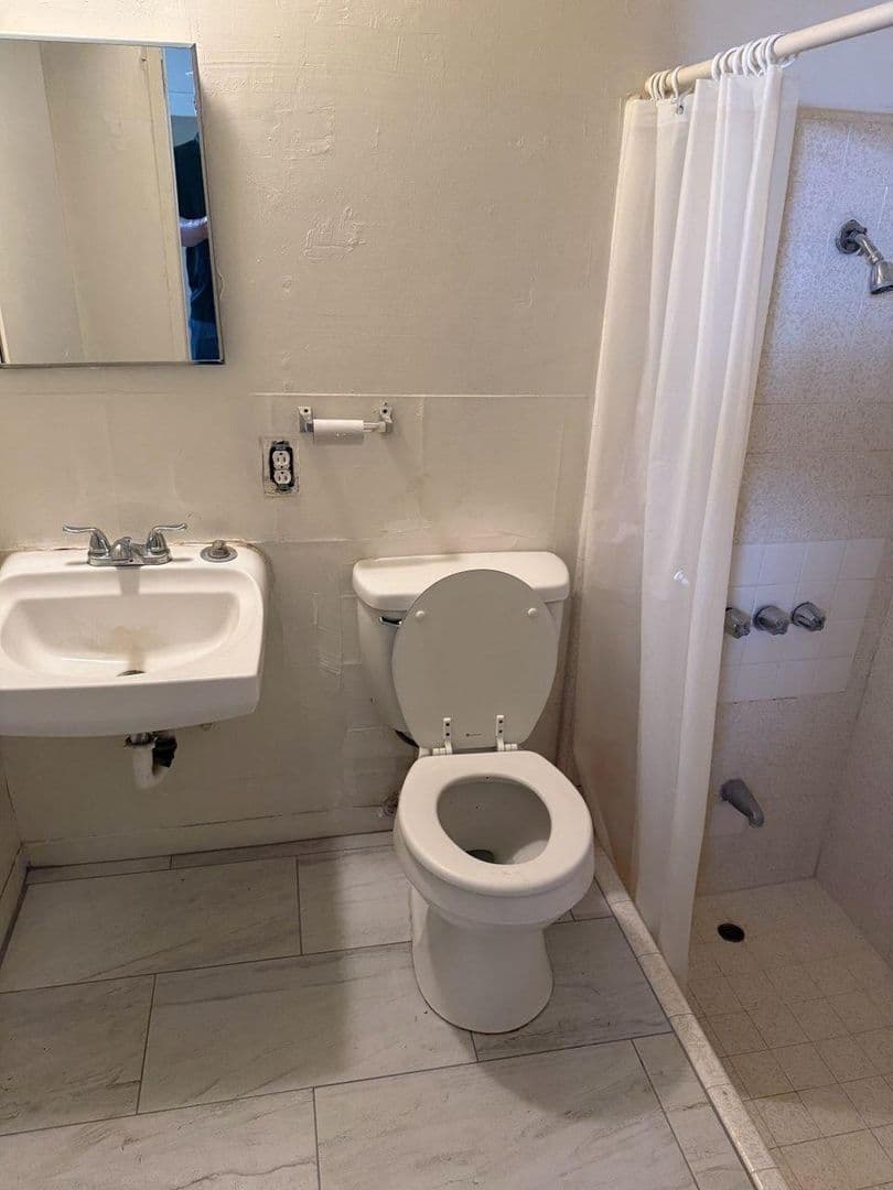 Desert Hot Springs Apartment: 66880 3rd Street