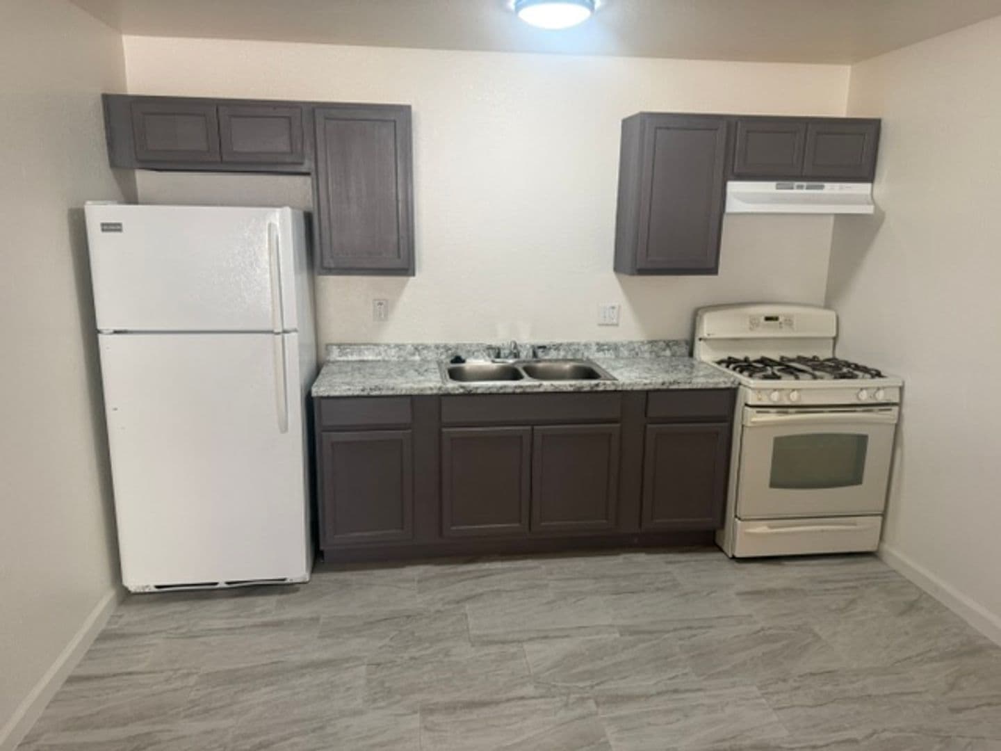 Desert Hot Springs Apartment: 66785 8th Street