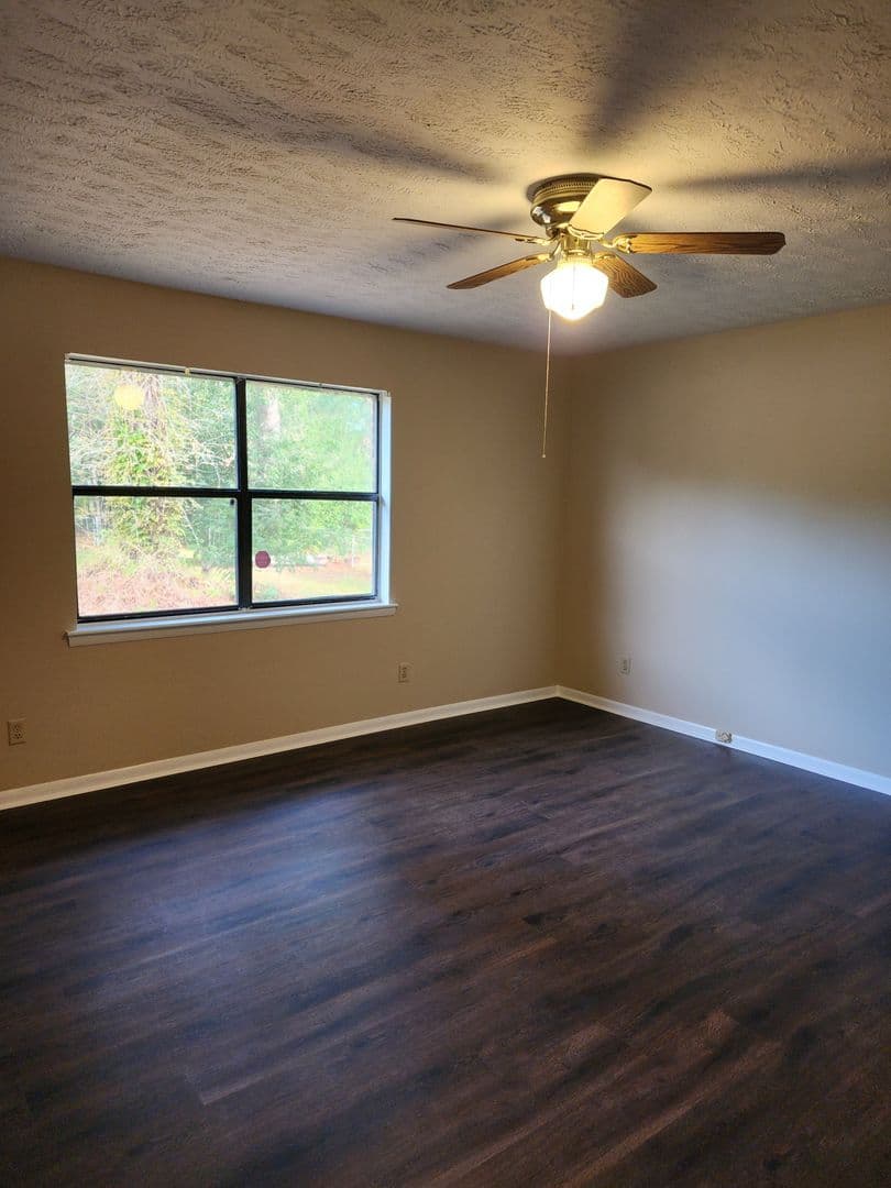 FAYETTEVILLE House: 6873 TIMBERCROFT DR.