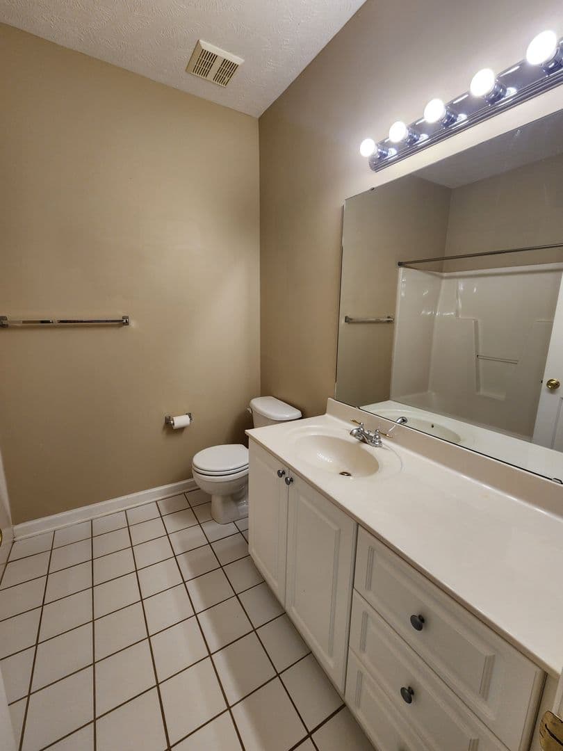 FAYETTEVILLE House: 3109 WISTERIA LANE UNIT 201