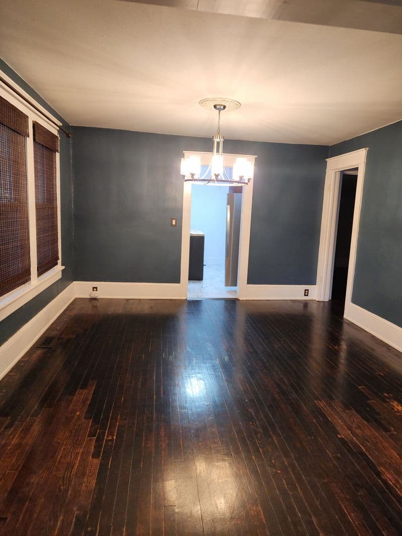 FAYETTEVILLE House: 406 PEARL STREET