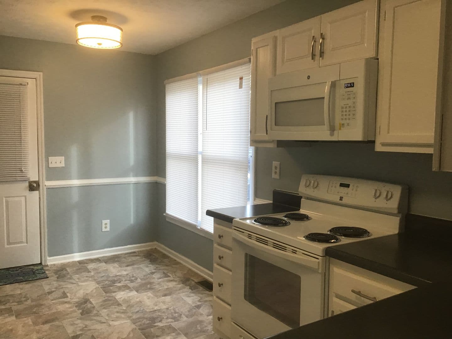 FAYETTEVILLE House: 6793 CANDLEWOOD DR