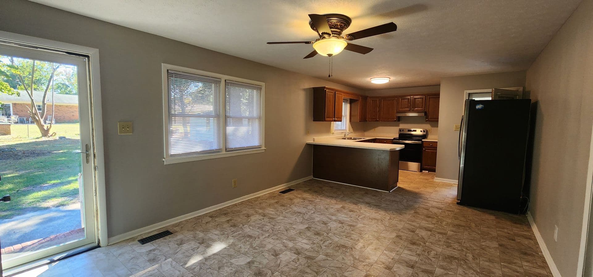 SPRING LAKE House: 701 FREDA COURT
