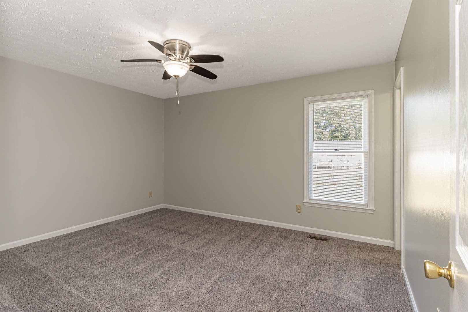 HOPE MILLS House: 3539 HANOVER DRIVE