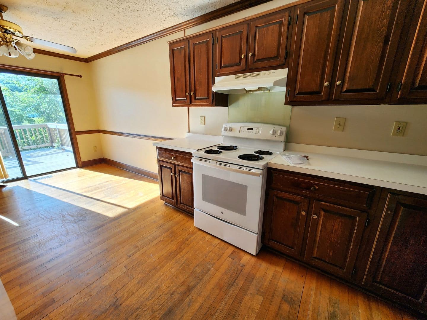FAYETTEVILLE House: 449 LANDS END ROAD