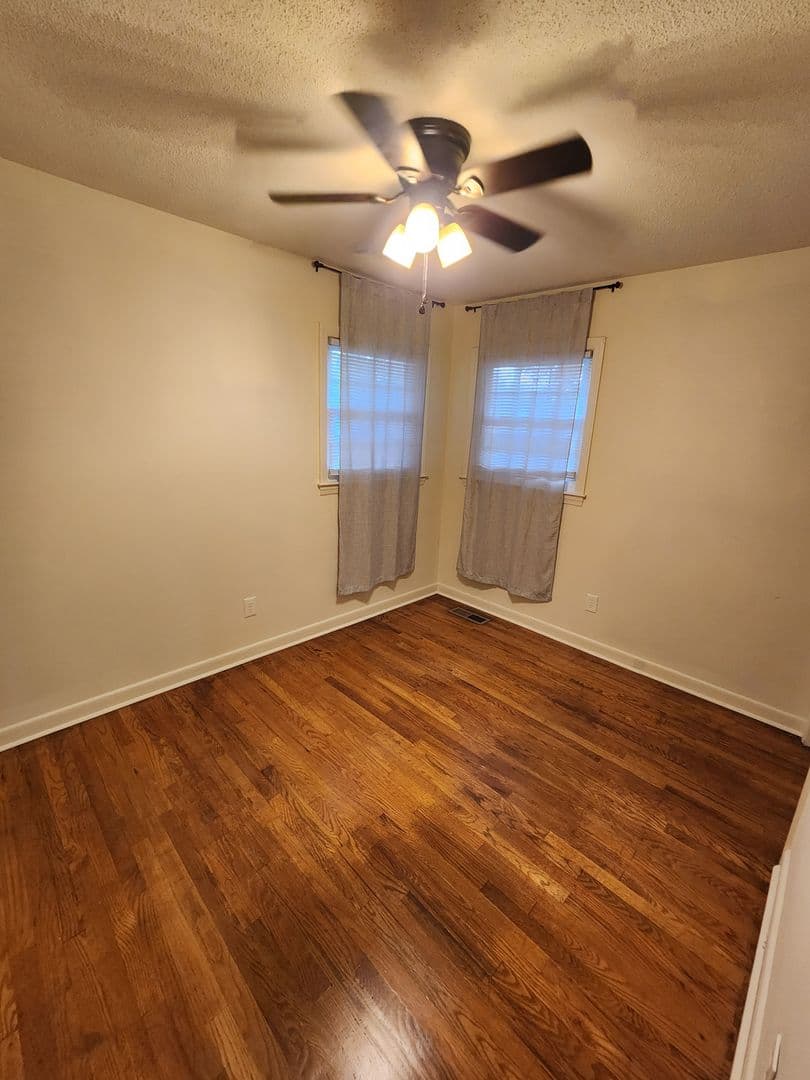 FAYETTEVILLE House: 2005 CAMDEN ROAD