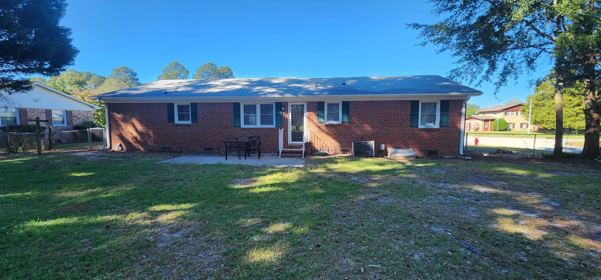 SPRING LAKE House: 701 FREDA COURT