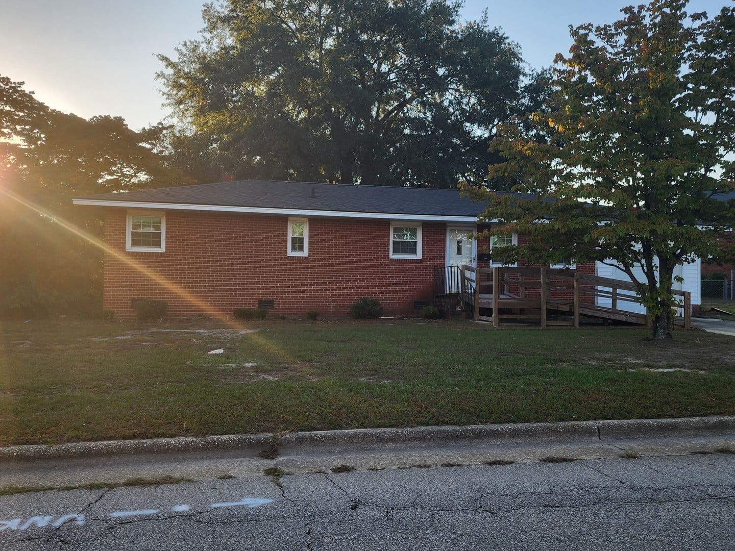 FAYETTEVILLE House: 2005 CAMDEN ROAD