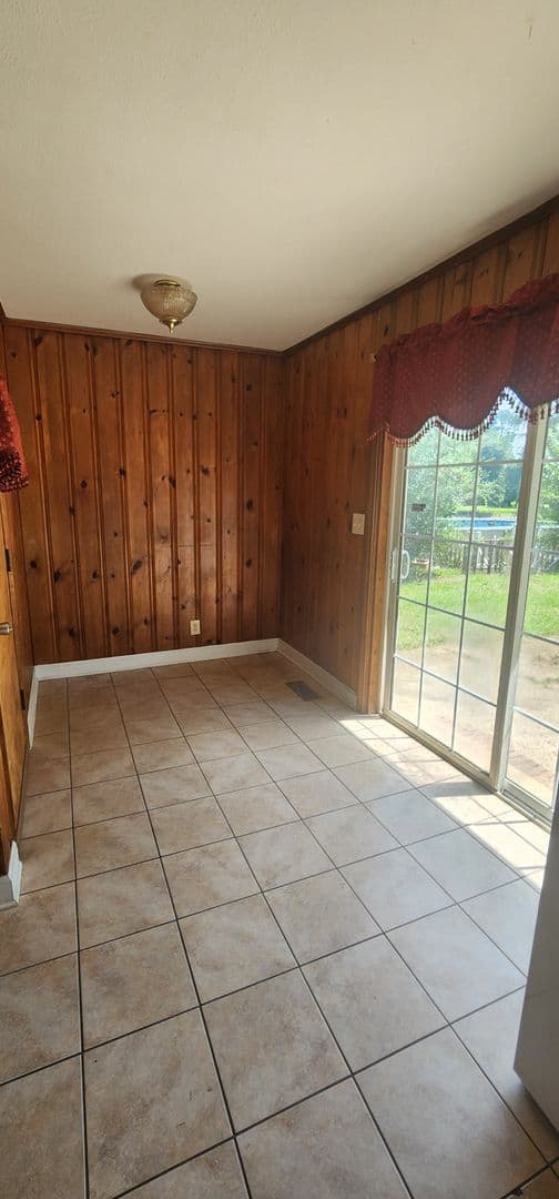 FAYETTEVILLE House: 6417 MORGANTON ROAD