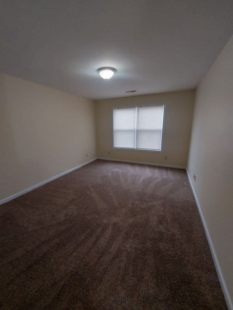 FAYETTEVILLE Condo: 661-6 BARTON'S LANDING
