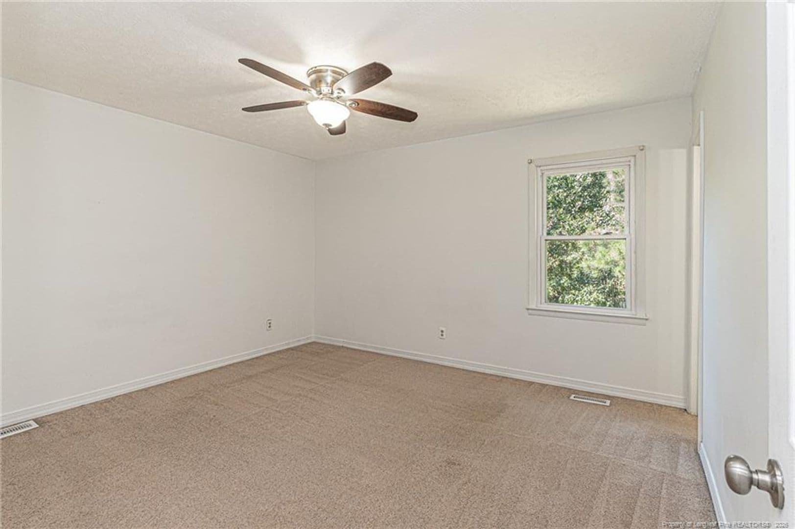 FAYETTEVILLE House: 1120 LESLIE DRIVE
