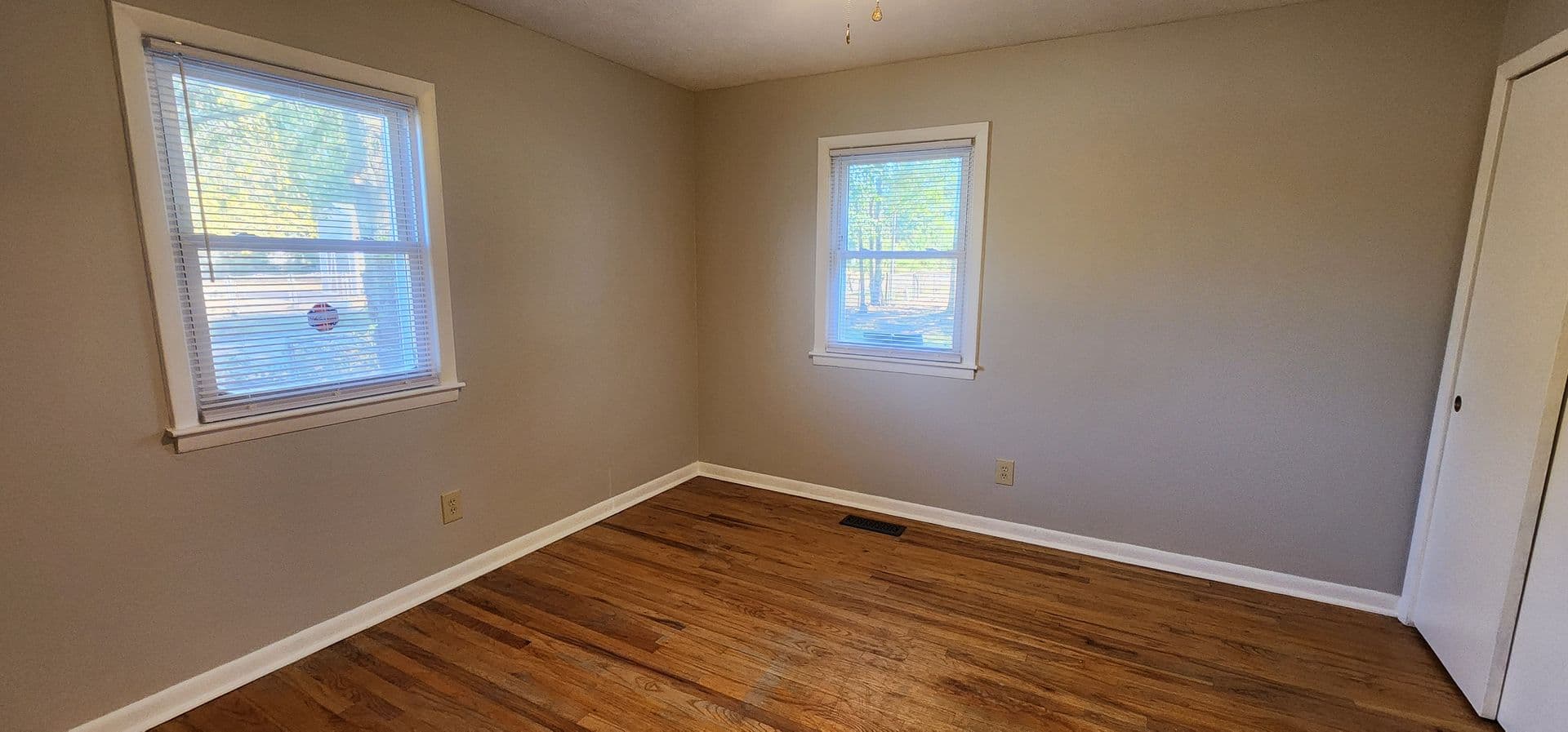 SPRING LAKE House: 701 FREDA COURT