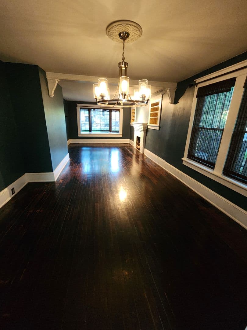 FAYETTEVILLE House: 406 PEARL STREET