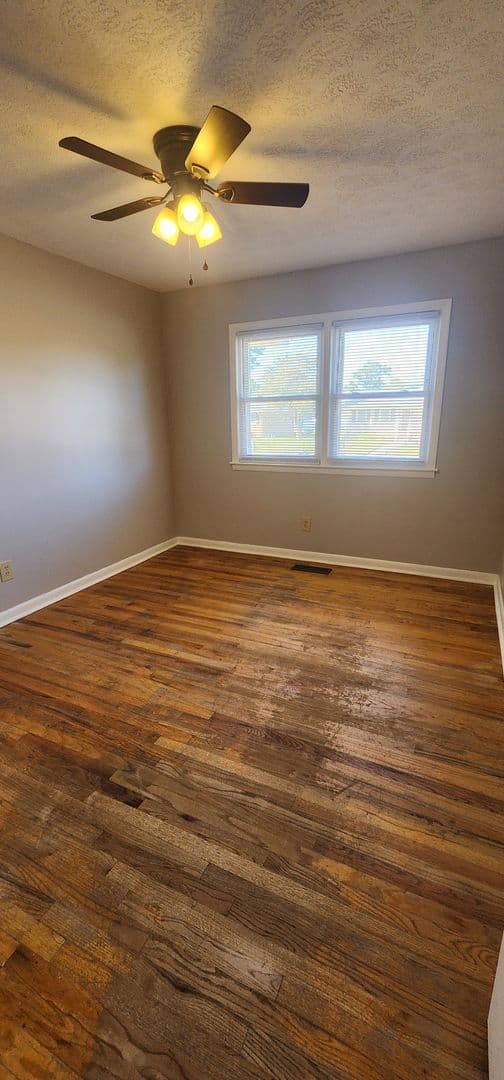 SPRING LAKE House: 701 FREDA COURT