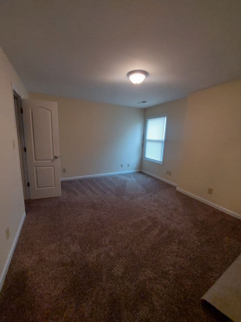 FAYETTEVILLE Condo: 661-6 BARTON'S LANDING