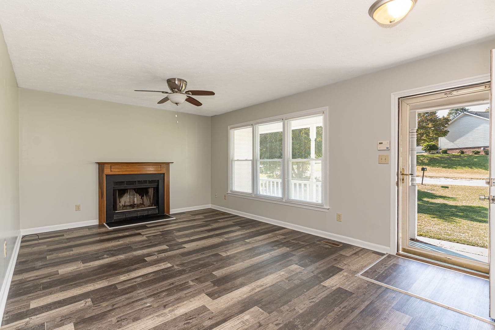 HOPE MILLS House: 3539 HANOVER DRIVE