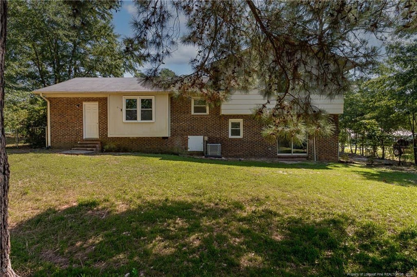 FAYETTEVILLE House: 1120 LESLIE DRIVE