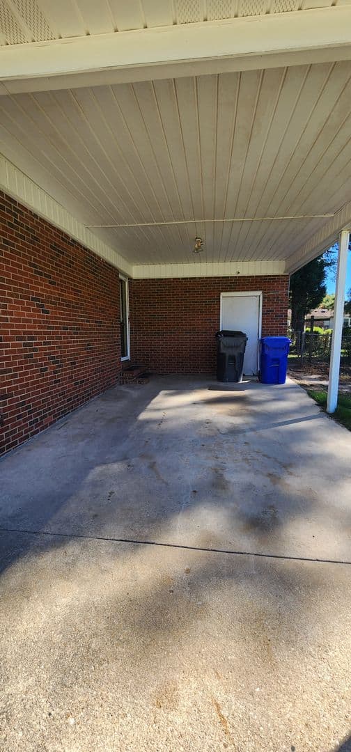 SPRING LAKE House: 701 FREDA COURT